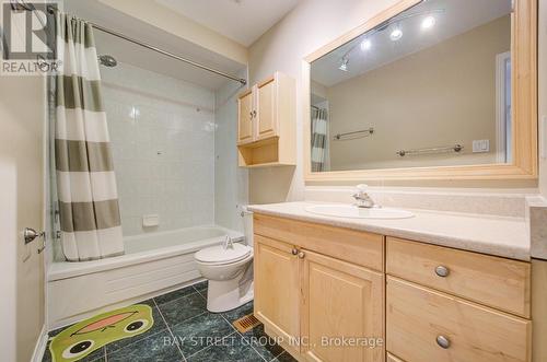 5922 Dalebrook Crescent, Mississauga, ON - Indoor Photo Showing Bathroom