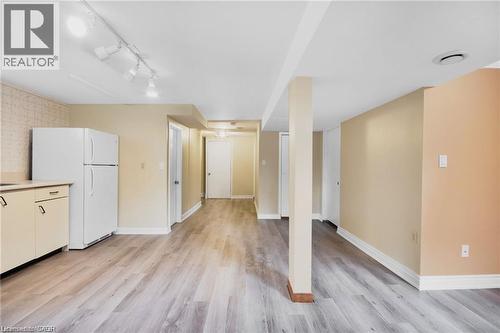 185 Burlington Street, London, ON - Indoor Photo Showing Kitchen