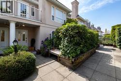 109 225 E 6TH STREET  North Vancouver, BC V7L 1P4