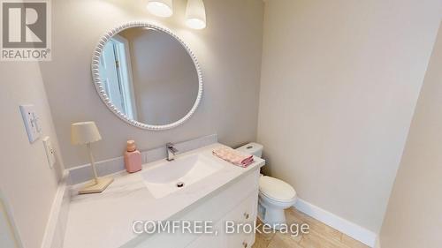 723 Munich Circle, Waterloo, ON - Indoor Photo Showing Bathroom