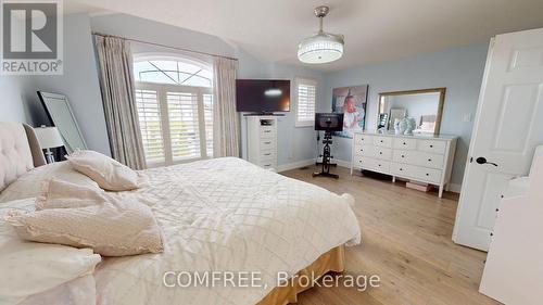 723 Munich Circle, Waterloo, ON - Indoor Photo Showing Bedroom
