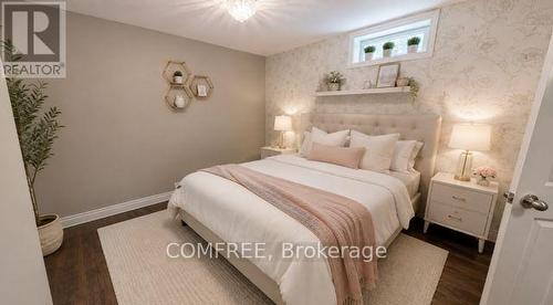 723 Munich Circle, Waterloo, ON - Indoor Photo Showing Bedroom