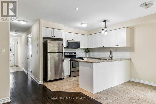 24 Markham Trail, Clarington, ON - Indoor Photo Showing Kitchen