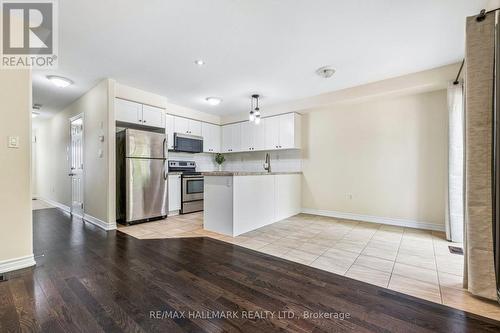 24 Markham Trail, Clarington, ON - Indoor Photo Showing Kitchen