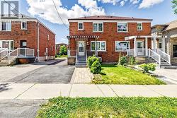 470 MIDLAND AVENUE  Toronto, ON M1N 4A6