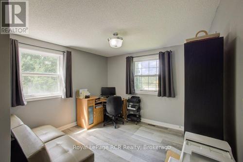 7287 Wellington Rd 109, Mapleton, ON - Indoor