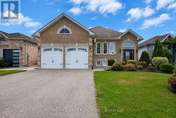 623 GLEN CEDAR CRESCENT  Innisfil, ON L9S 2J4