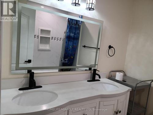 7 Thunderbird Trail, Brampton, ON - Indoor Photo Showing Bathroom
