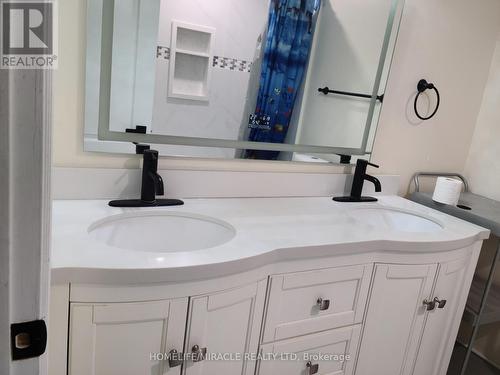 7 Thunderbird Trail, Brampton, ON - Indoor Photo Showing Bathroom
