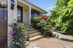 2580 HOMELANDS DRIVE  Mississauga, ON L5K 1H6