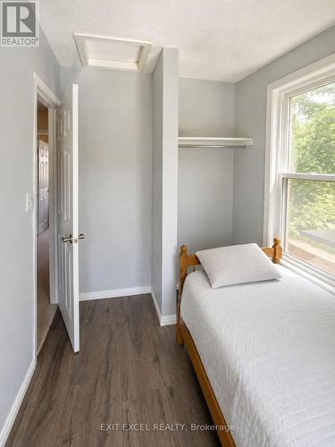 17 Heartleaf Private, Ottawa, ON - Indoor Photo Showing Bedroom