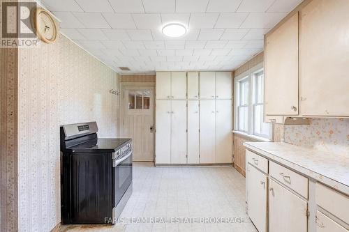 29 Marsh Lane, Tiny, ON - Indoor Photo Showing Kitchen