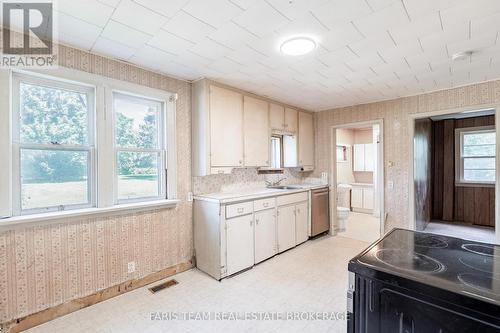 29 Marsh Lane, Tiny, ON - Indoor Photo Showing Kitchen