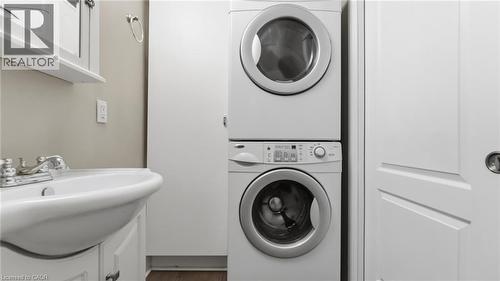 180 West Avenue, Hamilton, ON - Indoor Photo Showing Laundry Room