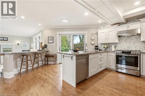 2116 Caroline Street, Burlington, ON - Indoor Photo Showing Kitchen With Upgraded Kitchen