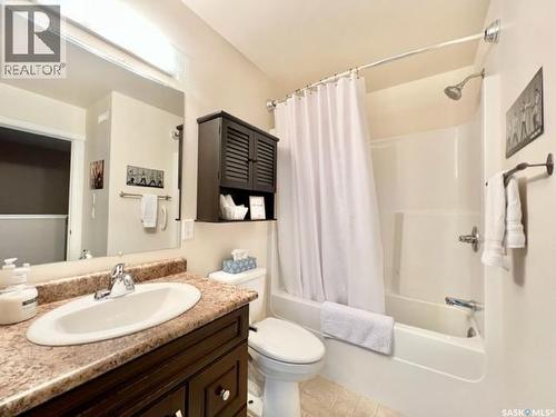 1516 Edward Avenue, Saskatoon, SK - Indoor Photo Showing Bathroom