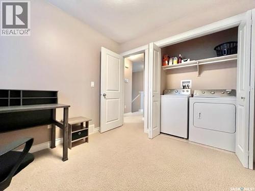1516 Edward Avenue, Saskatoon, SK - Indoor Photo Showing Laundry Room