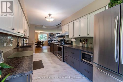 80 12 Concession E, Tiny, ON - Indoor Photo Showing Kitchen