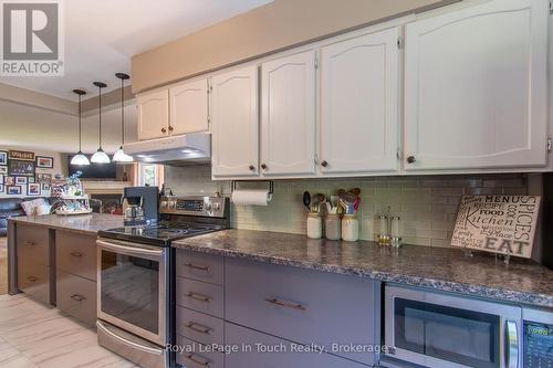 80 12 Concession E, Tiny, ON - Indoor Photo Showing Kitchen