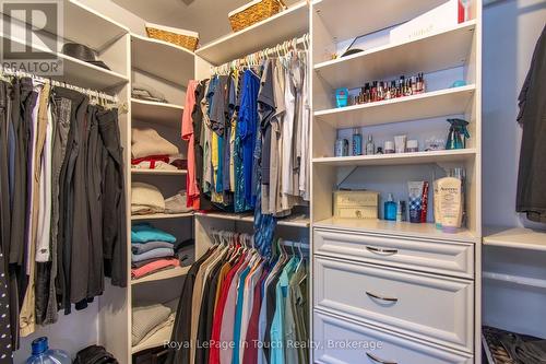 80 12 Concession E, Tiny, ON - Indoor With Storage
