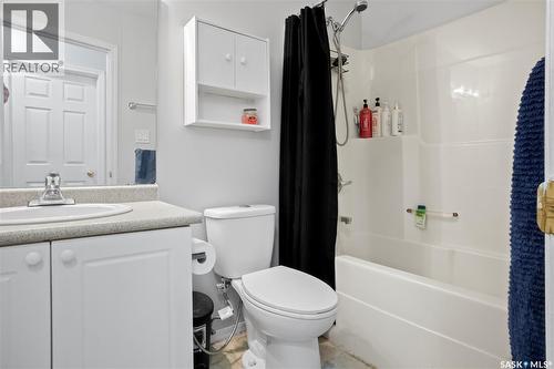 1402 10Th Avenue E, Regina, SK - Indoor Photo Showing Bathroom