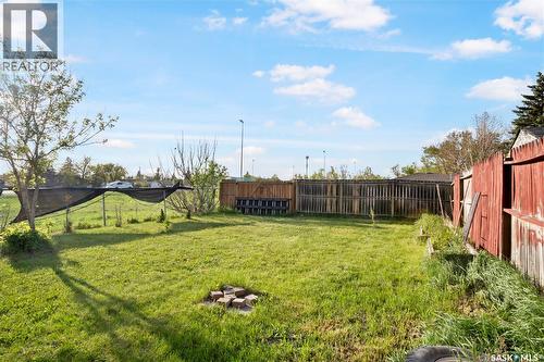 1402 10Th Avenue E, Regina, SK - Outdoor