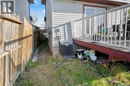 1402 10Th Avenue E, Regina, SK - Outdoor With Deck Patio Veranda With Exterior