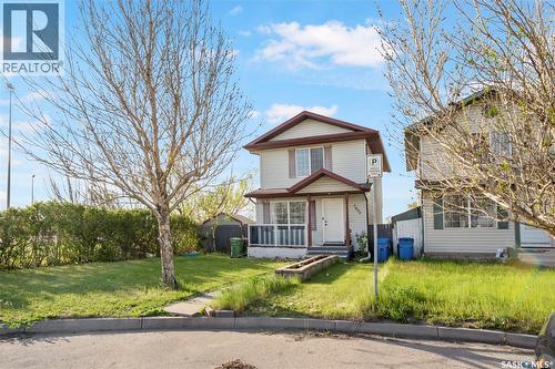 1402 10Th Avenue E, Regina, SK - Outdoor With Deck Patio Veranda