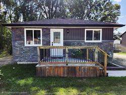 18 Park Lane Chatham, ON N7M 4Y1
