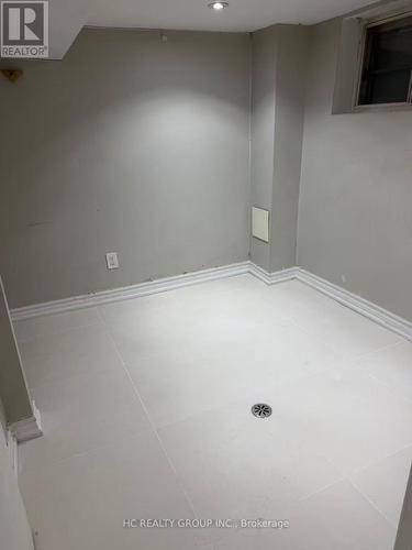 LOWER - 25 BEECHWOOD AVENUE , Toronto, Ontario M6N 4S9 4
