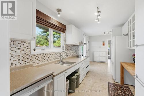 3149 Southmore Drive E, Ottawa, ON - Indoor Photo Showing Kitchen