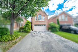 23 SWANSEA MEADOWS DRIVE  Brampton, ON L7A 2C5