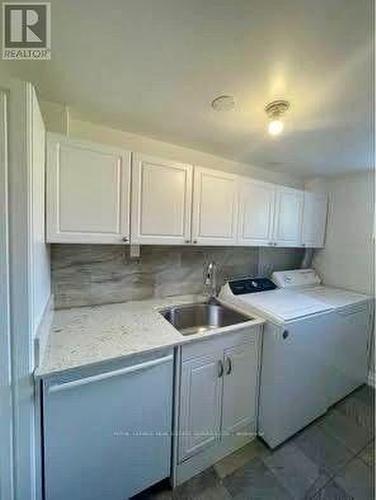 3589 Birchmeadow Crescent, Mississauga, ON - Indoor Photo Showing Laundry Room