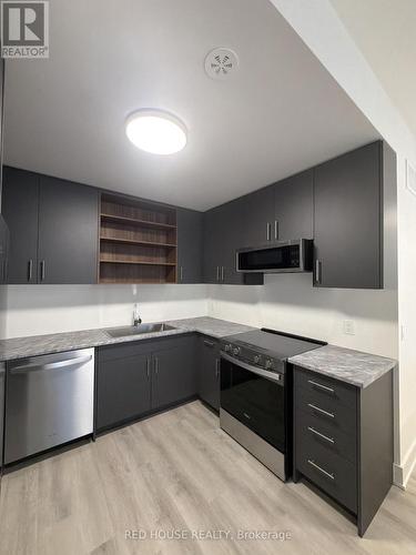 69 Everett Common, St. Catharines, ON - Indoor Photo Showing Kitchen