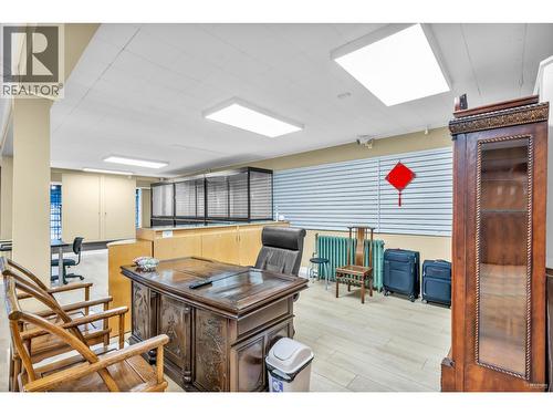 3607 W Broadway, Vancouver, BC 
