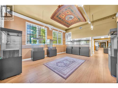 3607 W Broadway, Vancouver, BC 