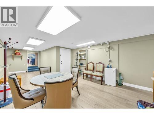 3607 W Broadway, Vancouver, BC 