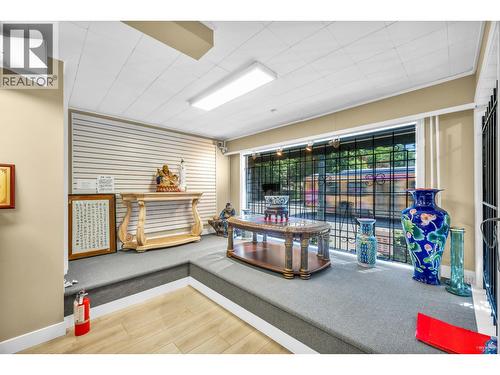 3607 W Broadway, Vancouver, BC 