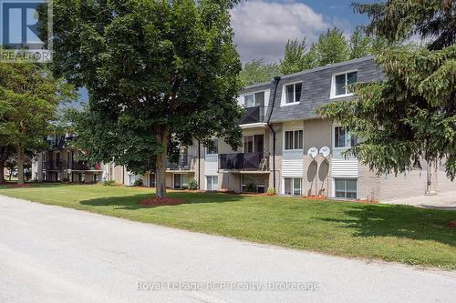 Unit 102 - 118 Preston Street, Wellington North (Arthur), ON - Outdoor With Facade