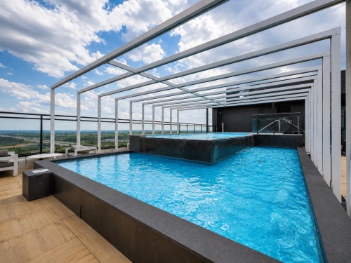 Piscine - 205-700 Rue Des Éclaircies, Brossard, QC -  Photo Showing Other Room