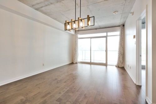 Salon - 205-700 Rue Des Éclaircies, Brossard, QC - Indoor Photo Showing Other Room