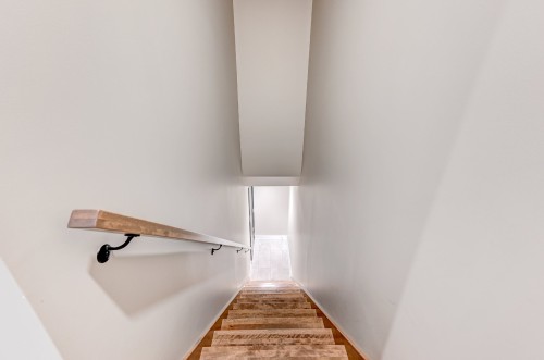 Staircase - 650 Rue Du Damier-Argenté, La Prairie, QC - Indoor Photo Showing Other Room
