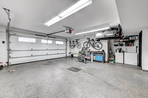 Garage - 650 Rue Du Damier-Argenté, La Prairie, QC - Indoor Photo Showing Garage