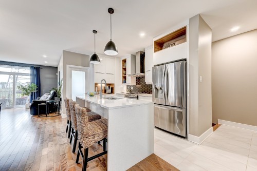 Kitchen - 650 Rue Du Damier-Argenté, La Prairie, QC - Indoor Photo Showing Kitchen With Upgraded Kitchen