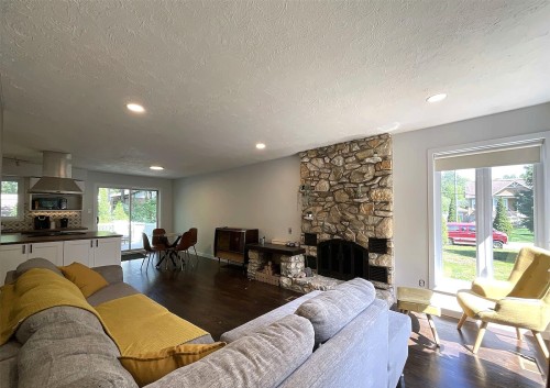 Living Room - 1807 Rue Glengarry, Mascouche, QC - Indoor Photo Showing Living Room