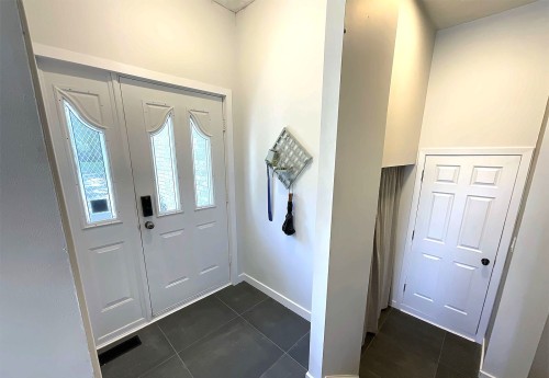 Mud Room - 1807 Rue Glengarry, Mascouche, QC - Indoor Photo Showing Other Room
