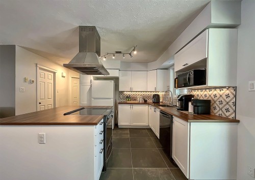 Kitchen - 1807 Rue Glengarry, Mascouche, QC - Indoor Photo Showing Kitchen