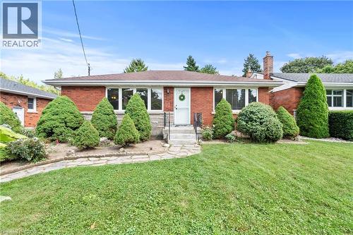 143 WEST 25TH Street  Hamilton, ON L9C 4X4