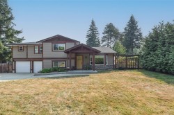 1530 Grayling Dr Comox, BC V9M 3Z7