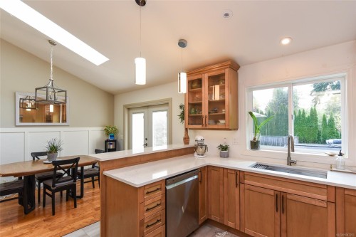 1530 Grayling Dr, Comox, BC 